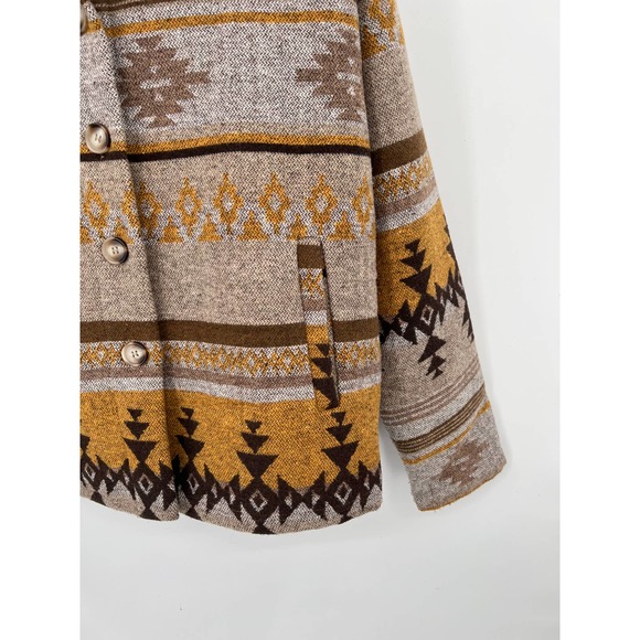 Blue B boutique style Women's tan, mustard, brown Aztec style shacket size M - Picture 5 of 7